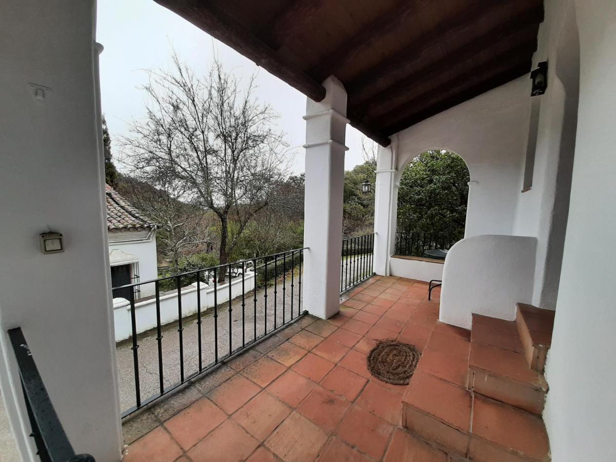 Finca Valbono Apartamentos Rurales Y Hotel Aracena Exterior photo