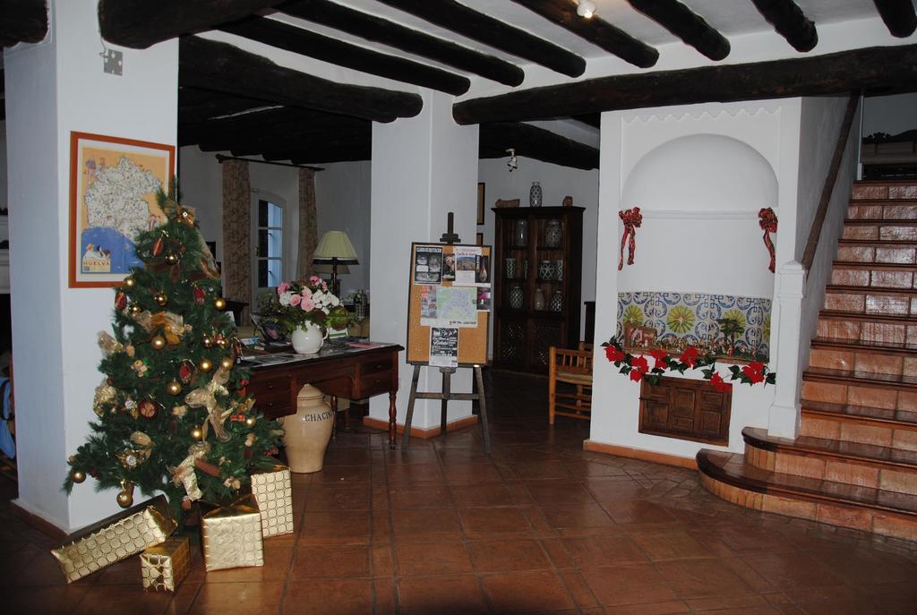 Finca Valbono Apartamentos Rurales Y Hotel Aracena Exterior photo